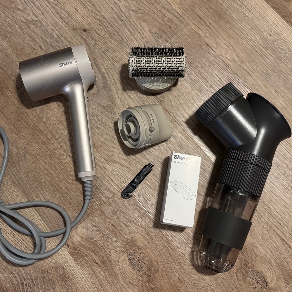 Shark Hair Dryer Set with Attachments